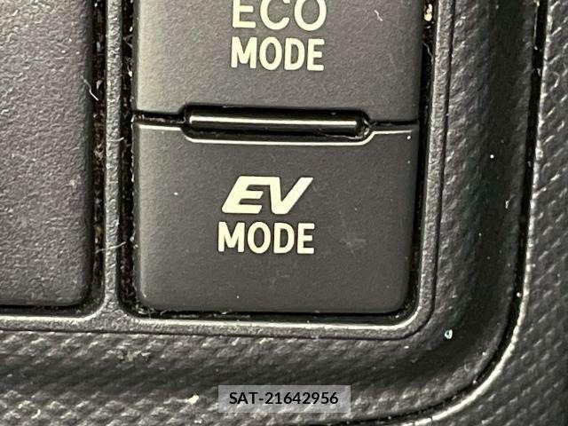 Toyota AQUA 2018-05 4138489-6