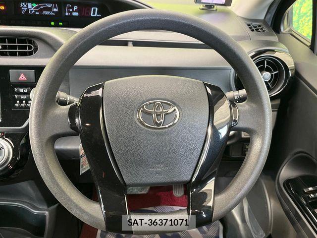 Toyota AQUA 2016-11 4174449-10