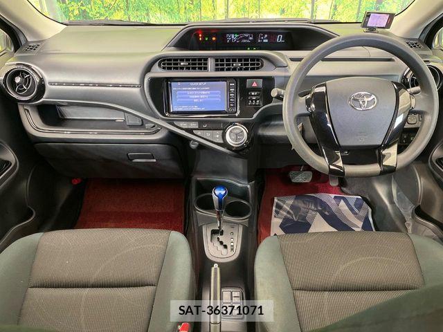 Toyota AQUA 2016-11 4174449-1