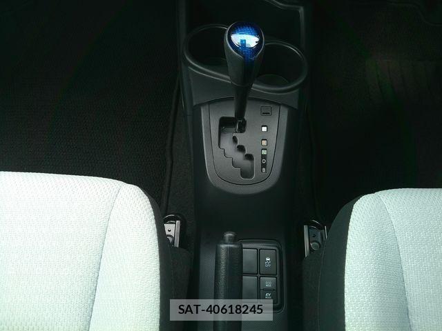 Toyota AQUA 2021-02 4239556-10