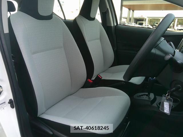 Toyota AQUA 2021-02 4239556-15