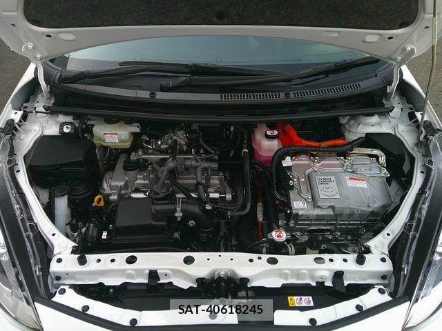 Toyota AQUA 2021-02 4239556-17