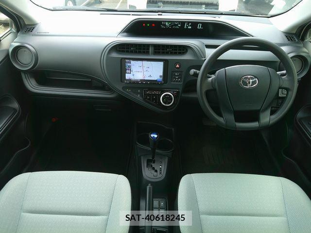 Toyota AQUA 2021-02 4239556-1