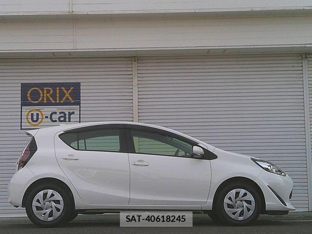Toyota AQUA 2021-02 4239556-19