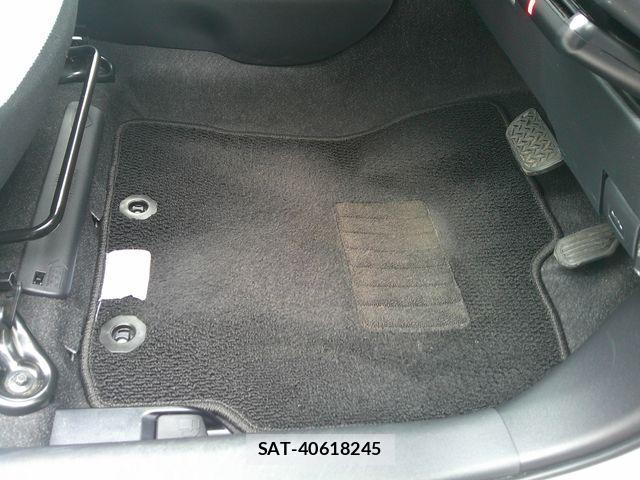 Toyota AQUA 2021-02 4239556-22