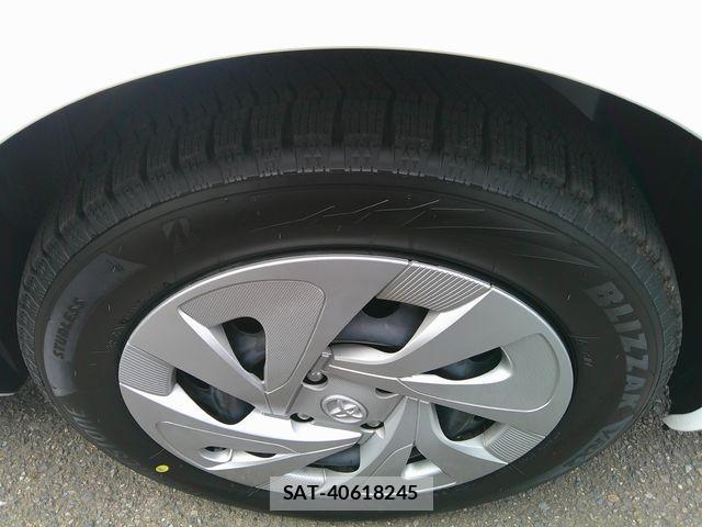 Toyota AQUA 2021-02 4239556-28