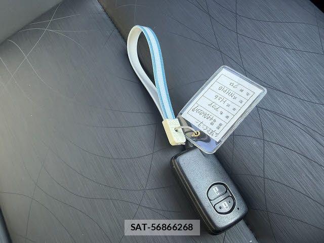 Toyota AQUA 2014-01 4320039-16