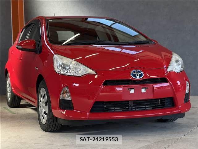 Toyota AQUA 2013-11 4751156-1