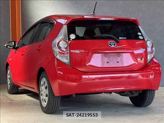 Toyota AQUA 2013-11 4751156-2