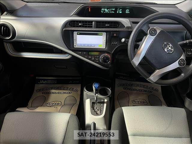 Toyota AQUA 2013-11 4751156-4