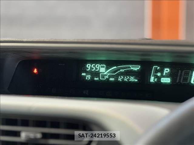 Toyota AQUA 2013-11 4751156-5
