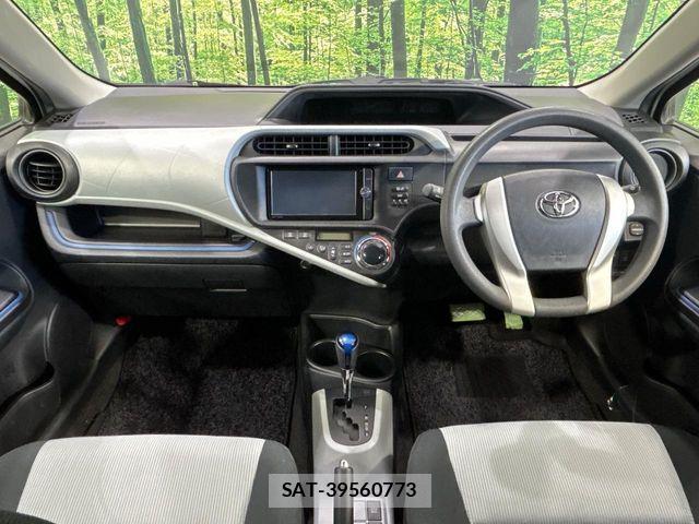 Toyota AQUA 2013-08 4751107-1