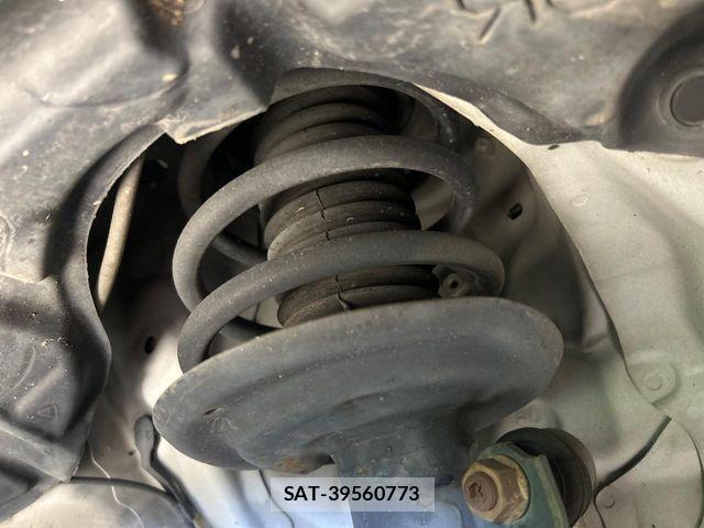 Toyota AQUA 2013-08 4751107-19