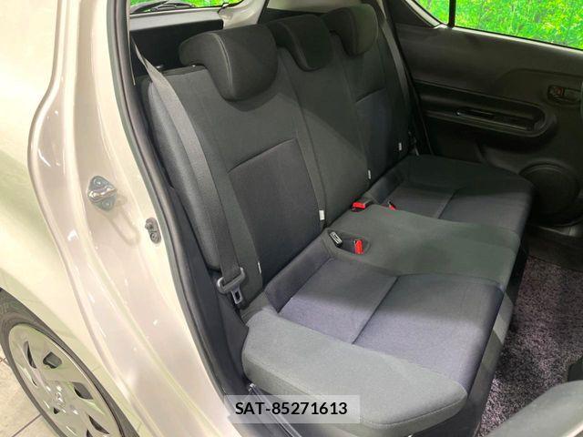 Toyota AQUA 2016-04 4928880-9