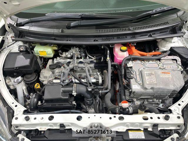 Toyota AQUA 2016-04 4928880-18