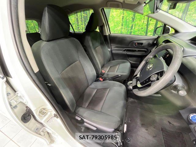 Toyota AQUA 2018-02 4928706-7