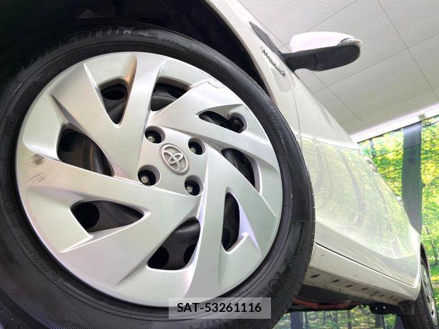 Toyota AQUA 2019-02 5860171-12