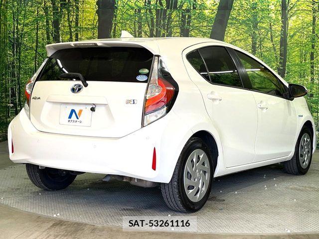 Toyota AQUA 2019-02 5860171-16