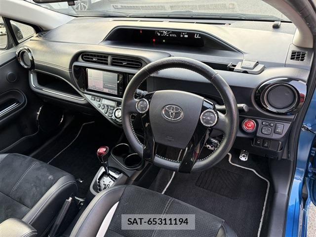 Toyota AQUA 2015-03 5860142-5