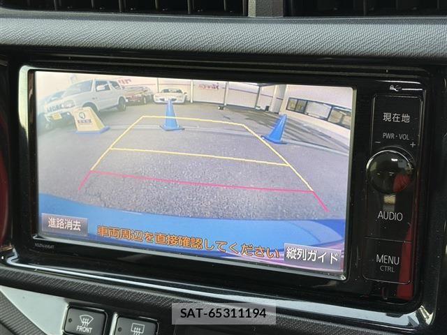 Toyota AQUA 2015-03 5860142-8