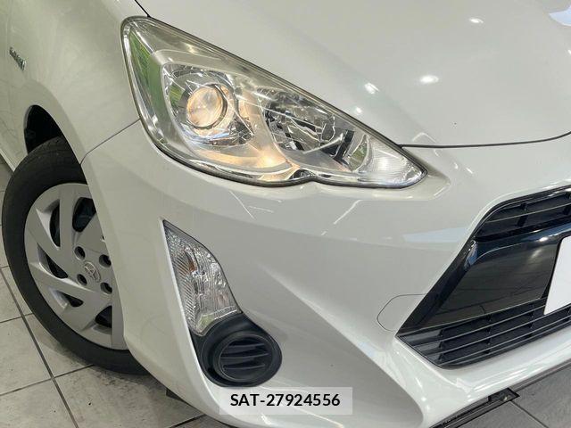 Toyota AQUA 2015-02 5860154-11