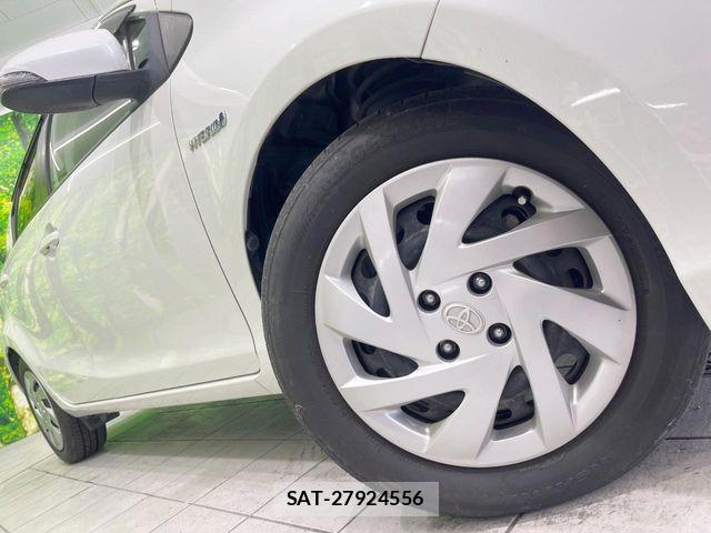 Toyota AQUA 2015-02 5860154-12