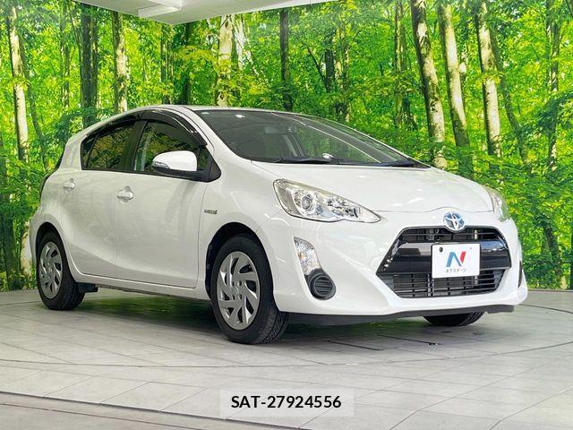 Toyota AQUA 2015-02 5860154-15
