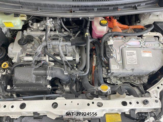 Toyota AQUA 2015-02 5860154-17