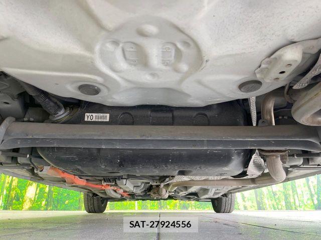 Toyota AQUA 2015-02 5860154-18