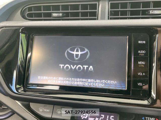 Toyota AQUA 2015-02 5860154-2