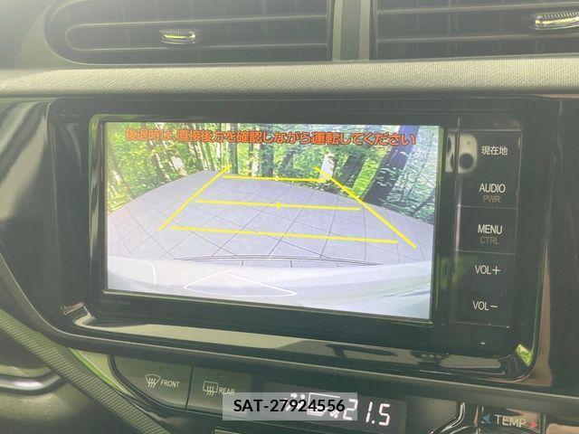 Toyota AQUA 2015-02 5860154-3