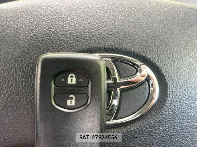 Toyota AQUA 2015-02 5860154-6