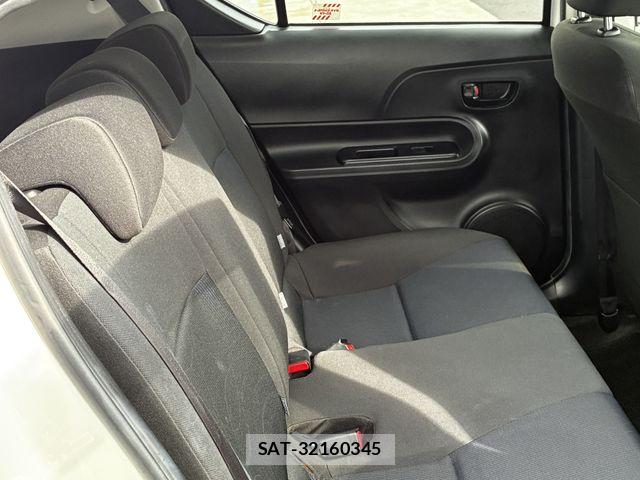 Toyota AQUA 2015-08 5860203-15