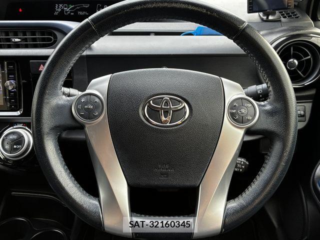 Toyota AQUA 2015-08 5860203-25