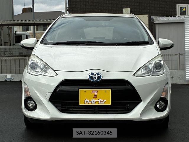 Toyota AQUA 2015-08 5860203-5