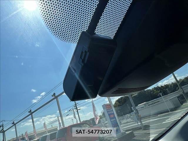 Toyota AQUA 2017-09 5860157-24