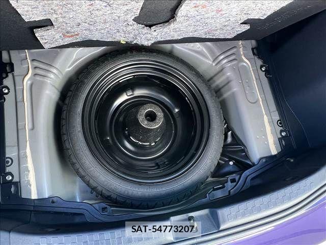 Toyota AQUA 2017-09 5860157-26