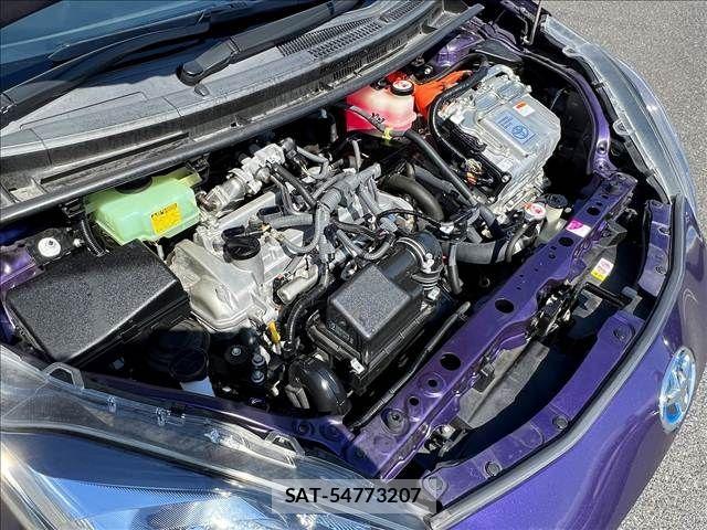 Toyota AQUA 2017-09 5860157-27