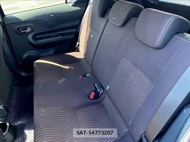 Toyota AQUA 2017-09 5860157-5