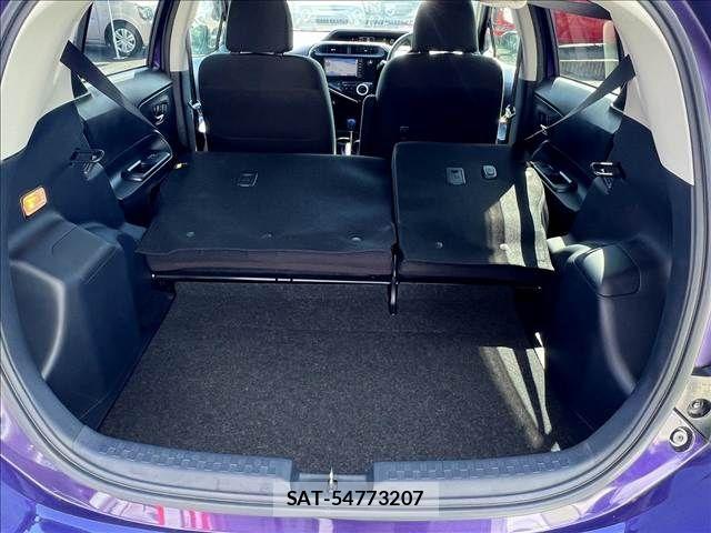 Toyota AQUA 2017-09 5860157-7