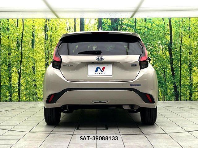 Toyota AQUA 2022-01 5860083-14