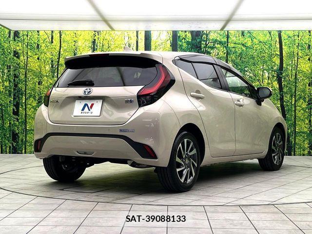 Toyota AQUA 2022-01 5860083-16