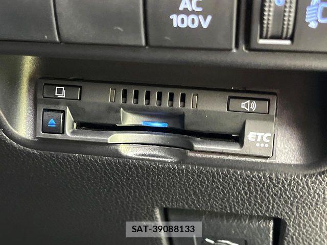 Toyota AQUA 2022-01 5860083-6