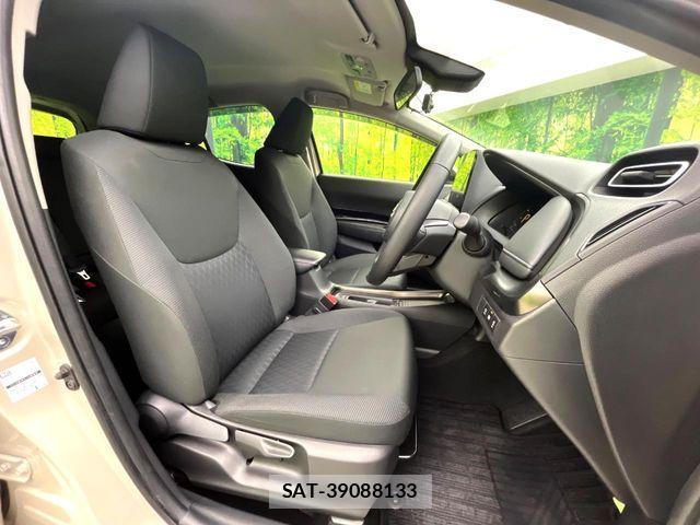 Toyota AQUA 2022-01 5860083-7