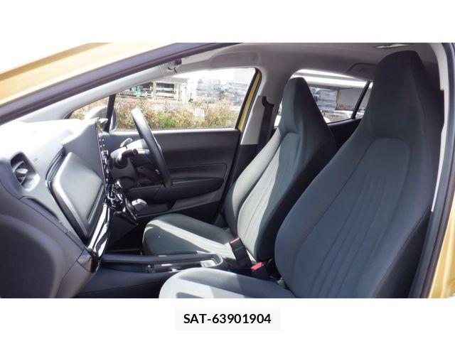 Toyota AQUA 2023-06 5860097-16