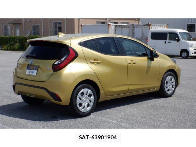 Toyota AQUA 2023-06 5860097-2