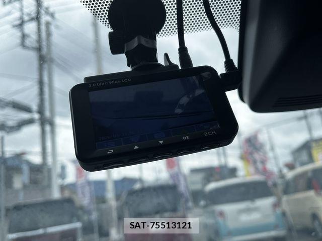 Toyota AQUA 2016-03 5860151-11