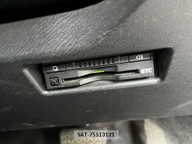 Toyota AQUA 2016-03 5860151-15