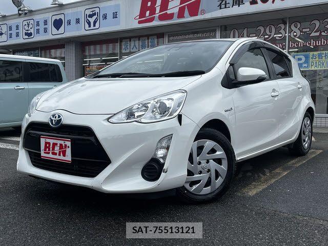 Toyota AQUA 2016-03 5860151-6