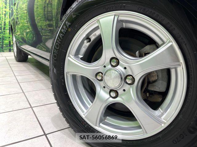Toyota AQUA 2012-06 5860206-12